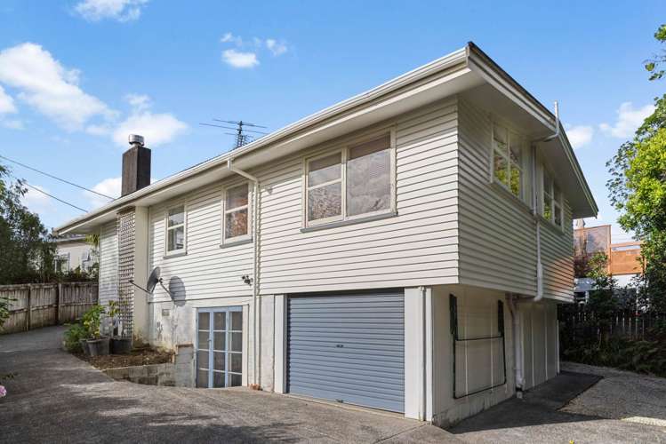 43 Howard Road Northcote_1