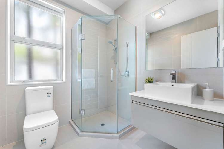 18 Remuremu Street Long Bay_23