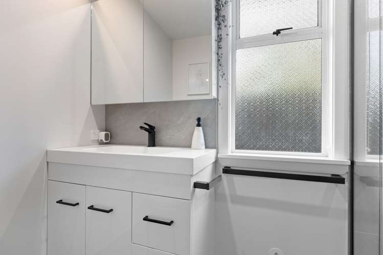 87 Ferguson Street West End_5