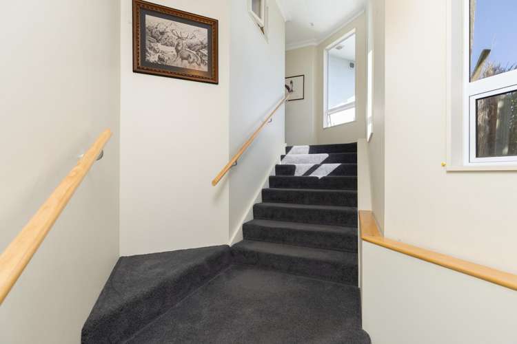 18 View Mount Stoke_15