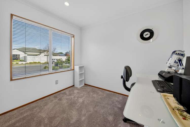 76 Fairway Drive Shirley_19