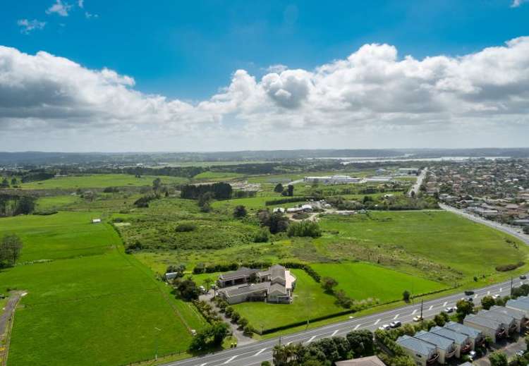 82 Hobsonville Road Hobsonville_3