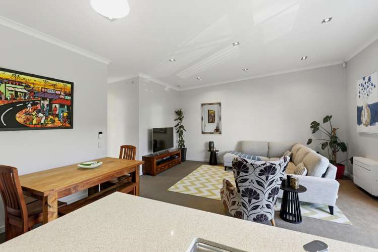12 Parkside Drive_5