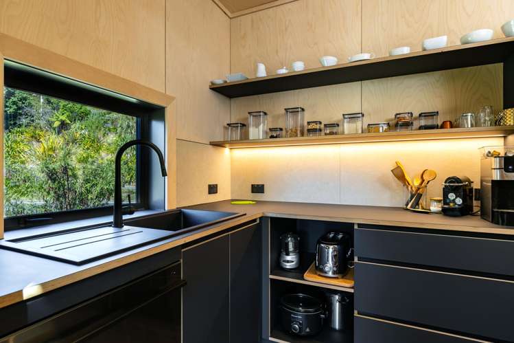 2 Whaitere Place Picton_29