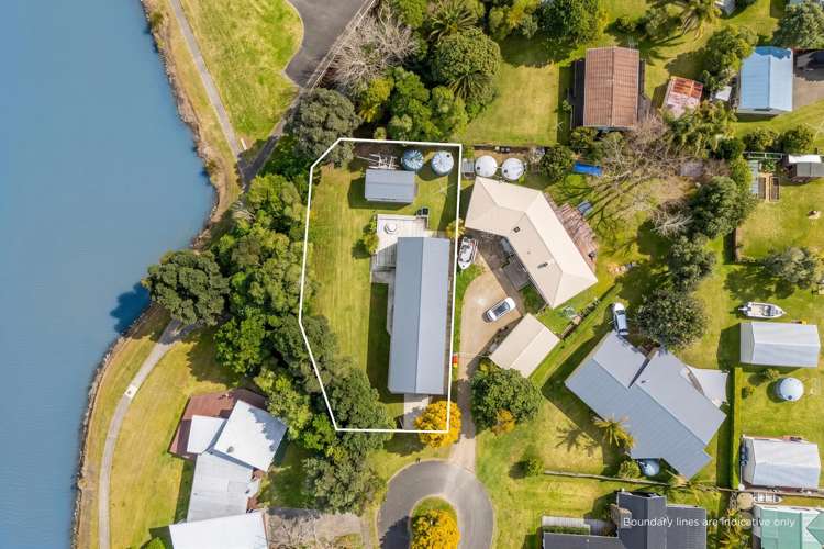 11 Martin Place Cooks Beach_24