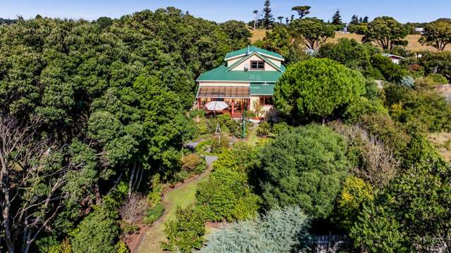 A Storybook Home & Garden with additional income