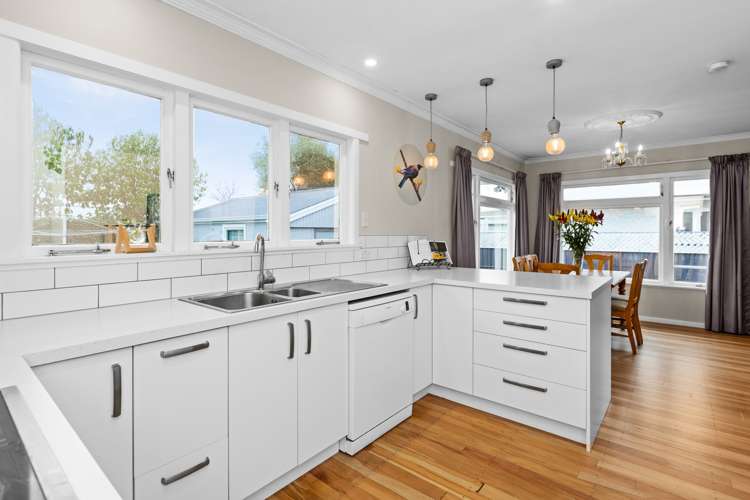 402 Frimley Place Frimley_3