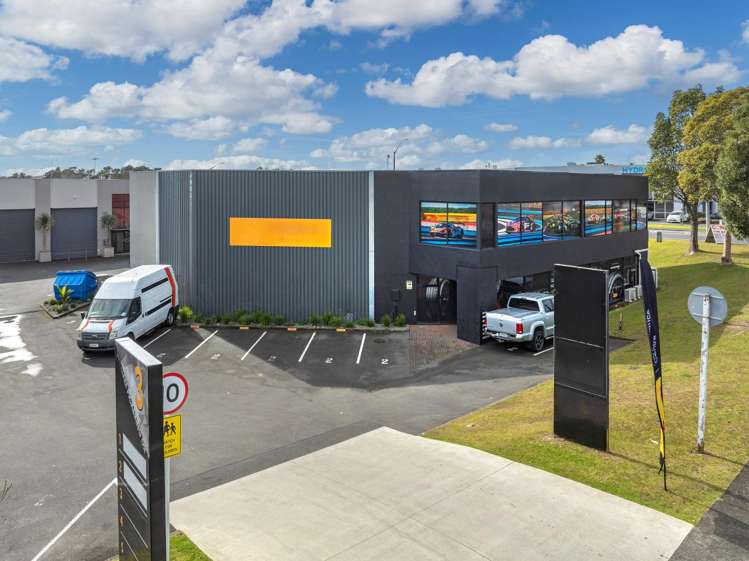 2/3 William Pickering Drive_0