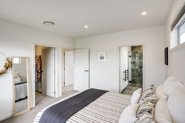 12 Hikawera Drive Frimley_12