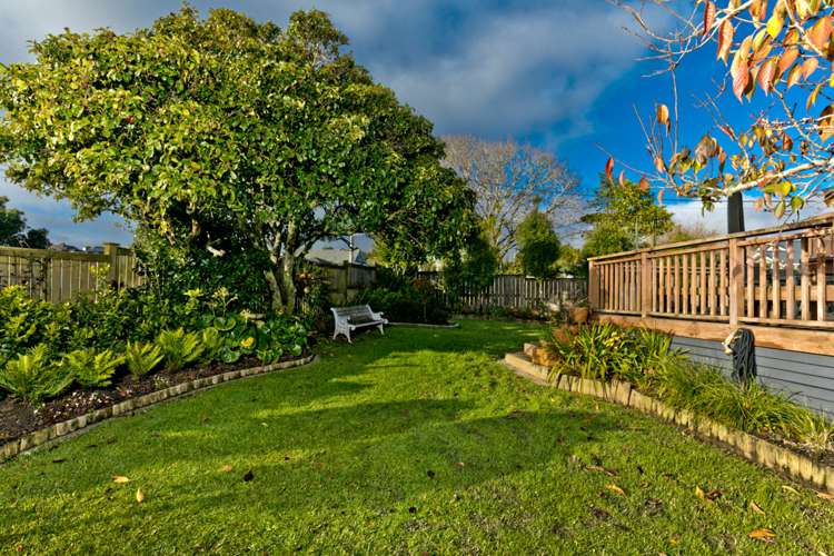 51 Simpson Road Ranui_9