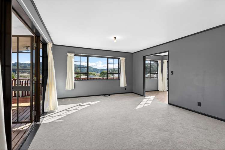 52 Antrim Crescent Wainuiomata_2