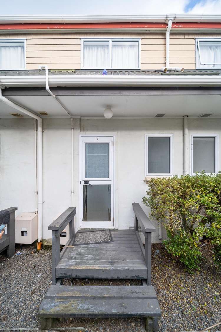 1-3, 35 Malfroy Road Victoria_7