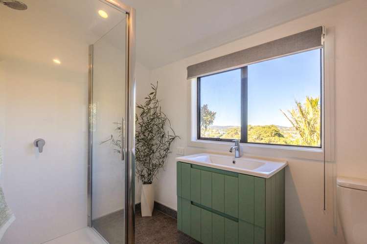 29 Beresford Avenue Surfdale_16