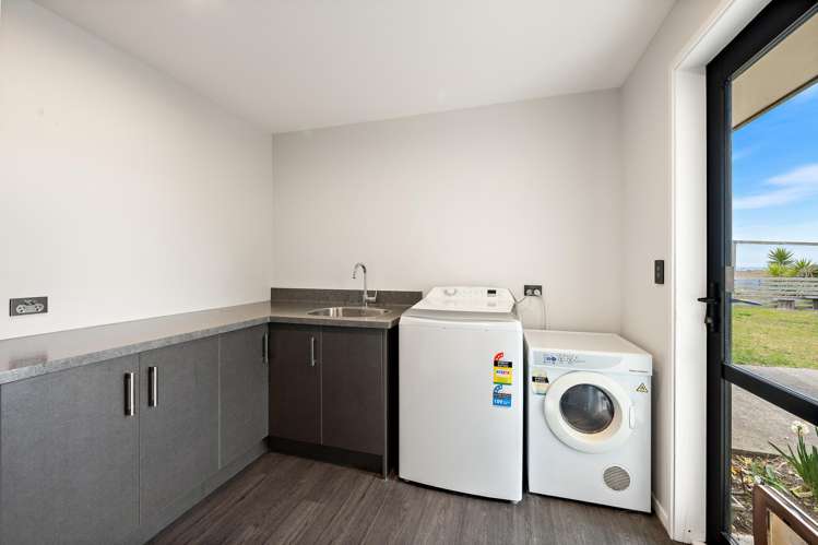 37 Ocean View Crescent Rarangi_27