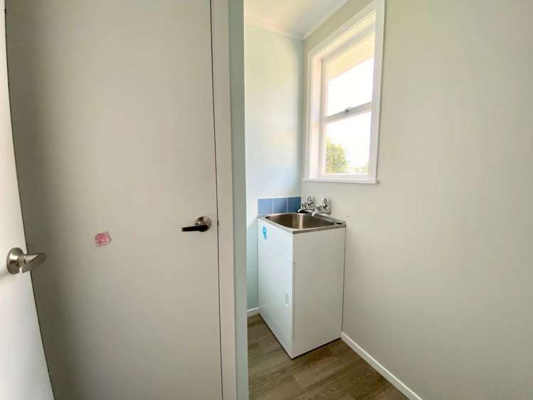 178 Clevedon Road Papakura_10