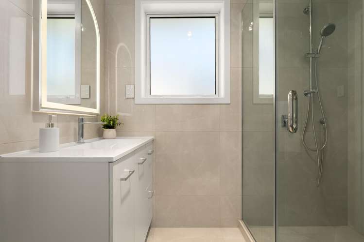 90 Taylor Road Mangere Bridge_18