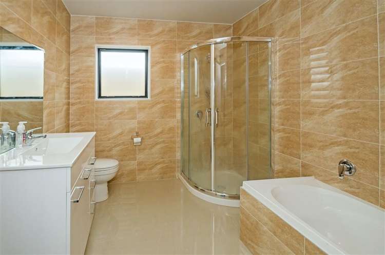 110b Royal Road Massey_5