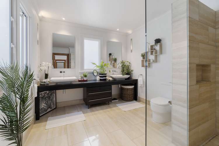 19 Golf Road Epsom_16