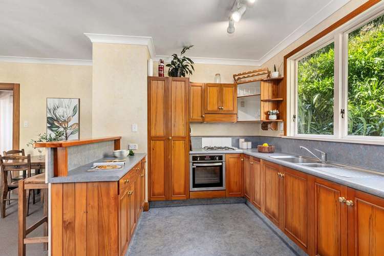 11 Hungerford Road Lyall Bay_12