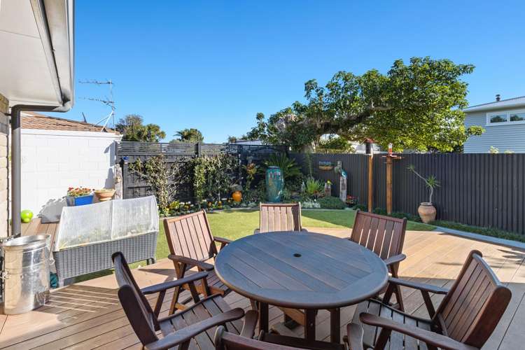 8 Webster Street Westown_19