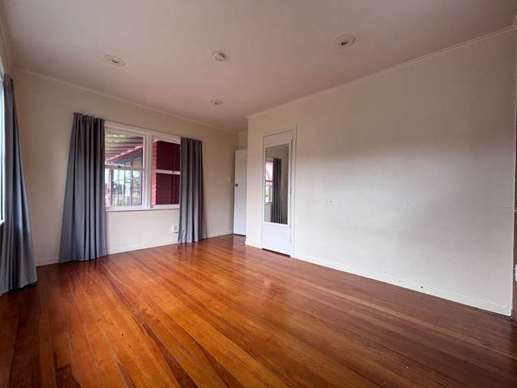 1/8 Quiet Street Te Atatu South_6