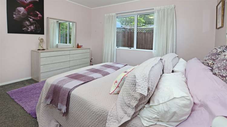 100b Rhinevale Close Henderson_12