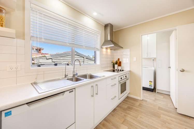 2/11 Ciprian Place Henderson_5