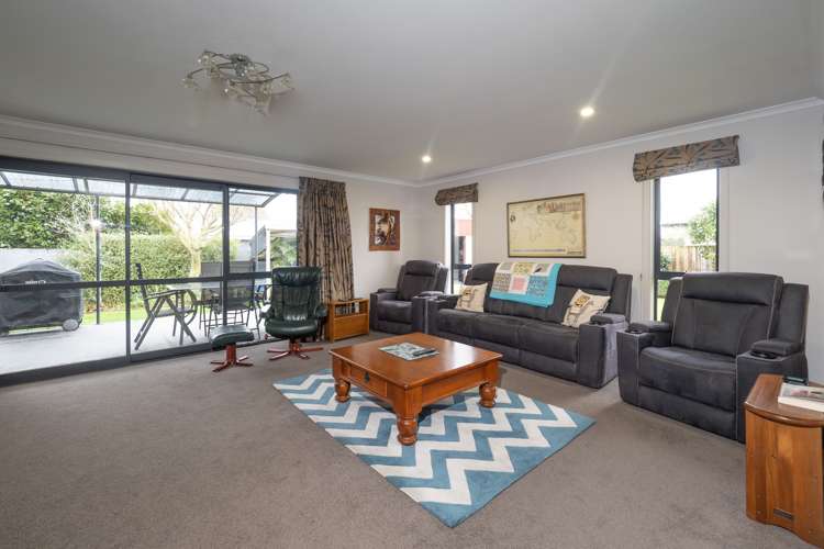 10 Woodham Drive Allenton_11