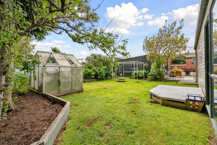 19 Lowe Street Avenal_26