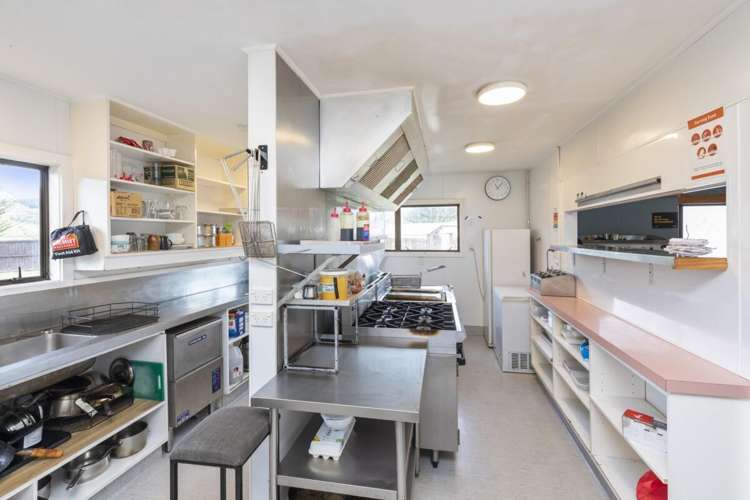 554 Governors Bay - Teddington Road_5