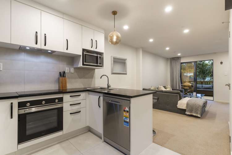 34/18 Hewlett Road_2