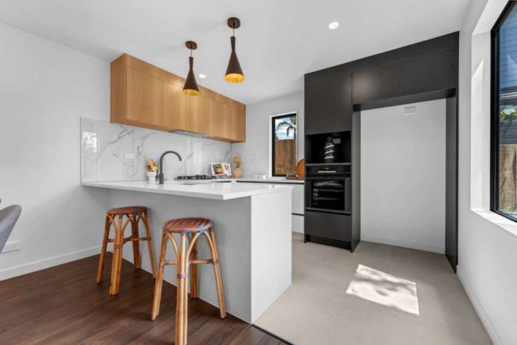 21d County Road Torbay_5