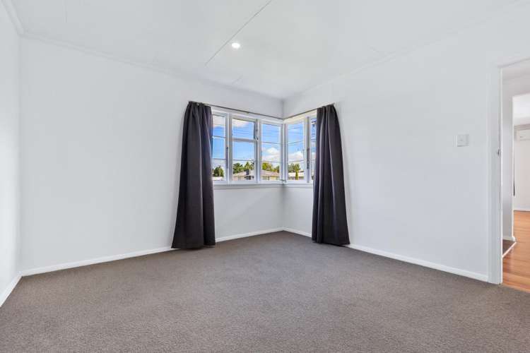58 Parker Avenue Levin_10