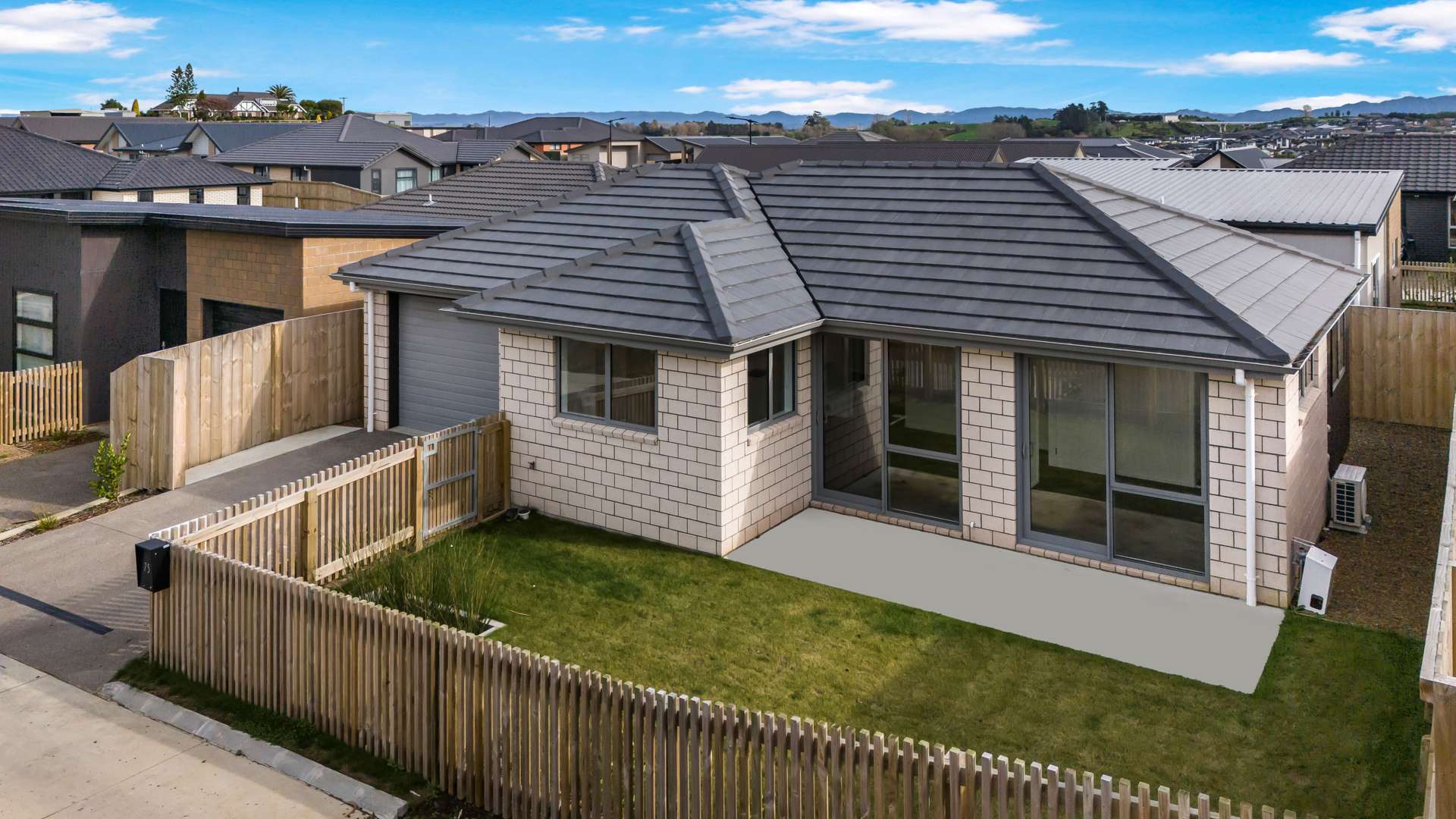 75 Waruhia Crescent Rototuna North_0