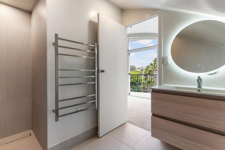 29 Korotaha Terrace Rothesay Bay_13