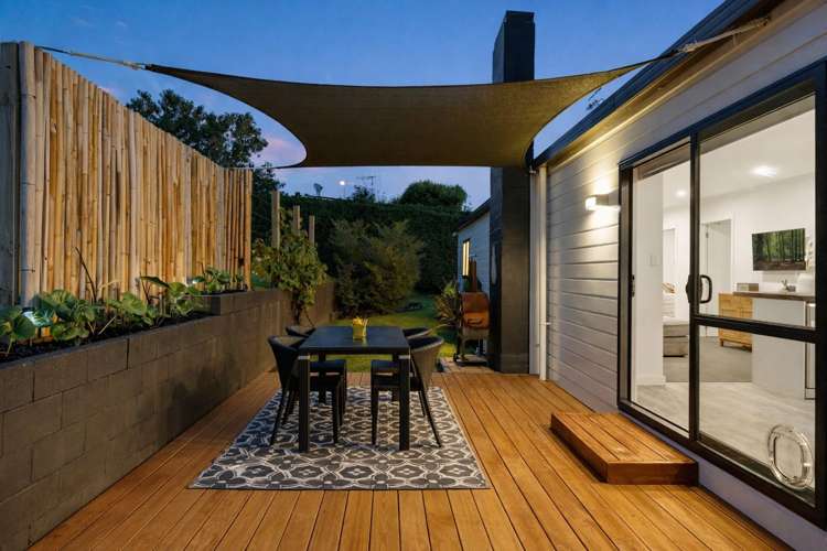 2 Fergusson Way Judea_20