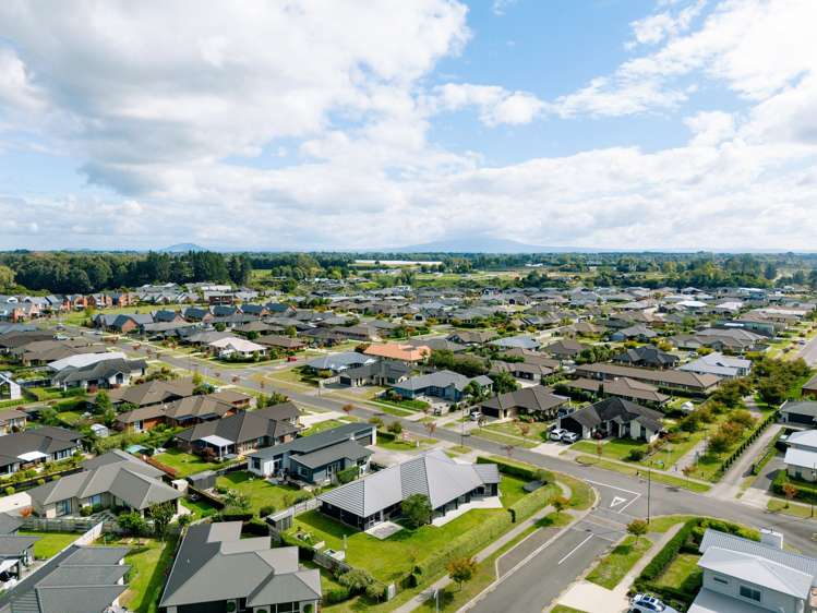 45 Plescher Crescent Leamington_27