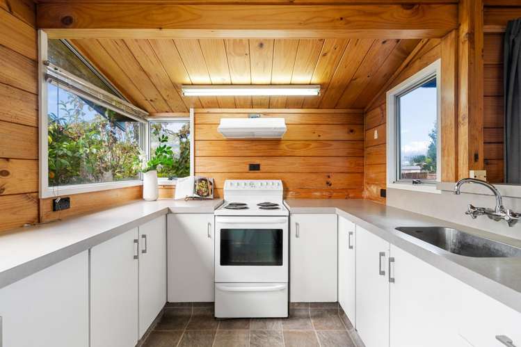2 Bata Place Pomare_10