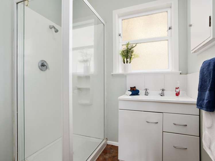 25 Swan Crescent Pakuranga_12