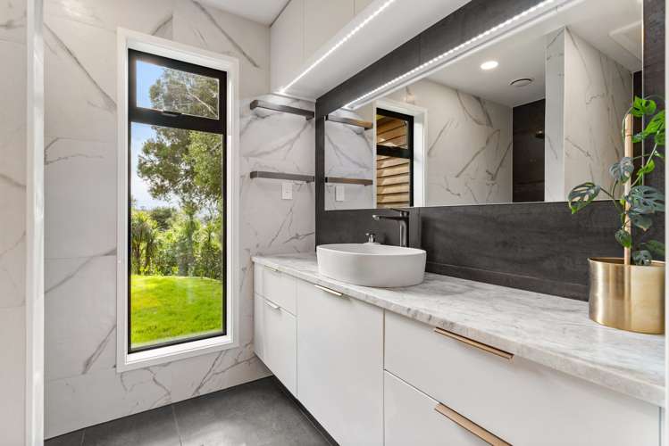 102 Mountain Road Henderson Valley_14