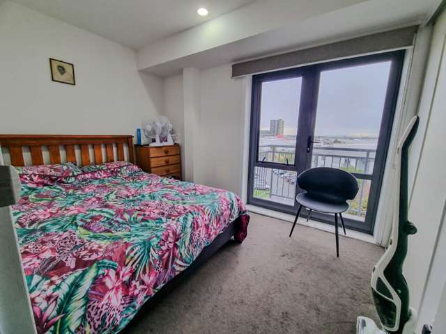 4f/10 Crown Lynn Place New Lynn_4