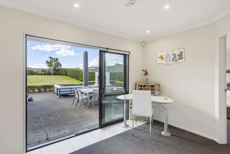 8 Rae Lane Paraparaumu Beach_21