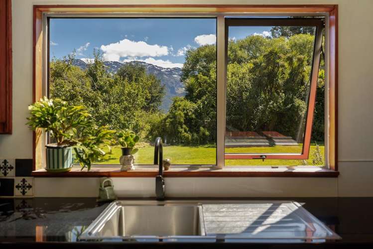 570 Glenorchy-Paradise Road Glenorchy_5