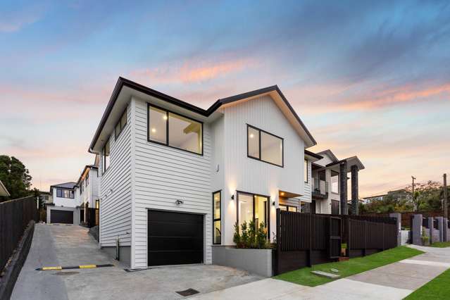 Brand-New Standalone Modern Living