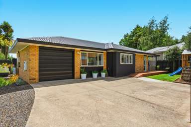 2/15 Kotare Street_1