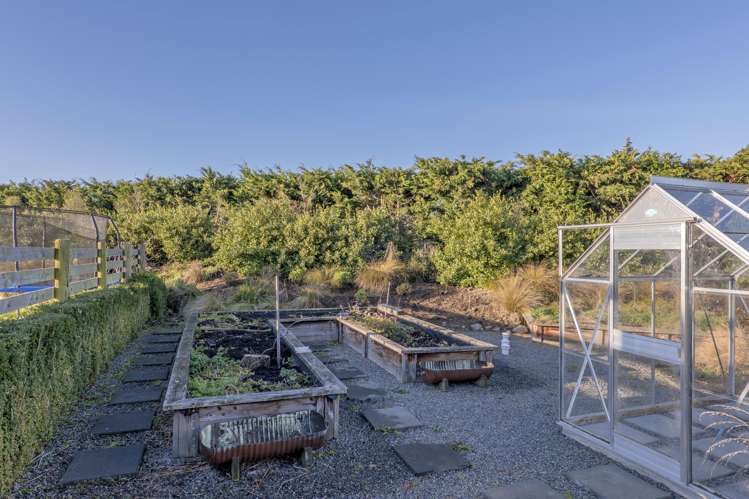 5808 West Coast Road Springfield_28