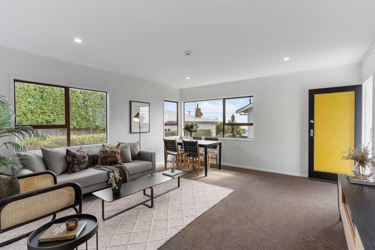 2/15 Seaview Terrace Mount Albert_4