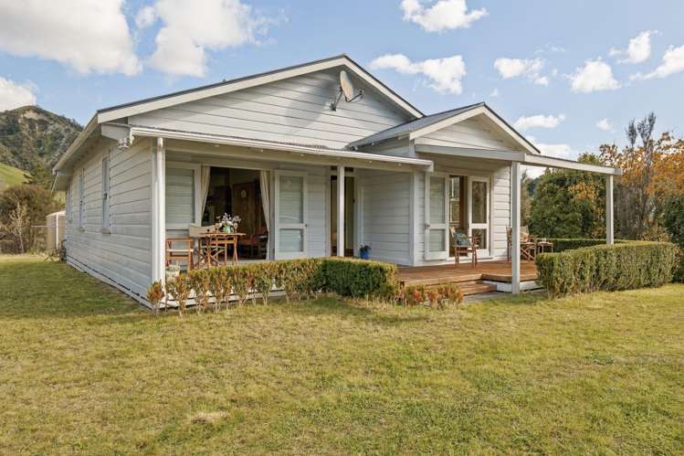 32 Kawhatau Valley Road_0