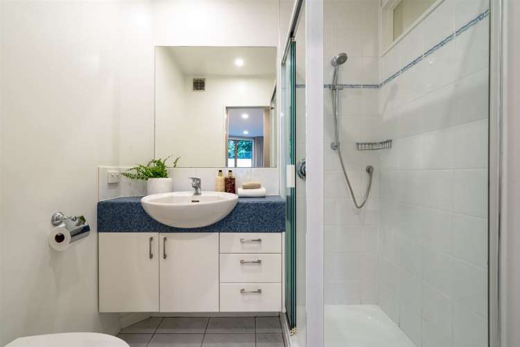 2/35a Hart Road Hauraki_16