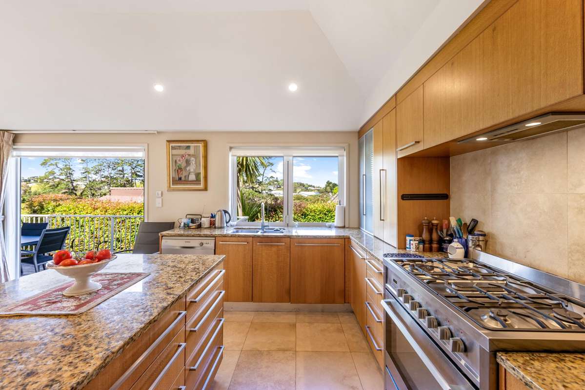 496A Riddell Road_1